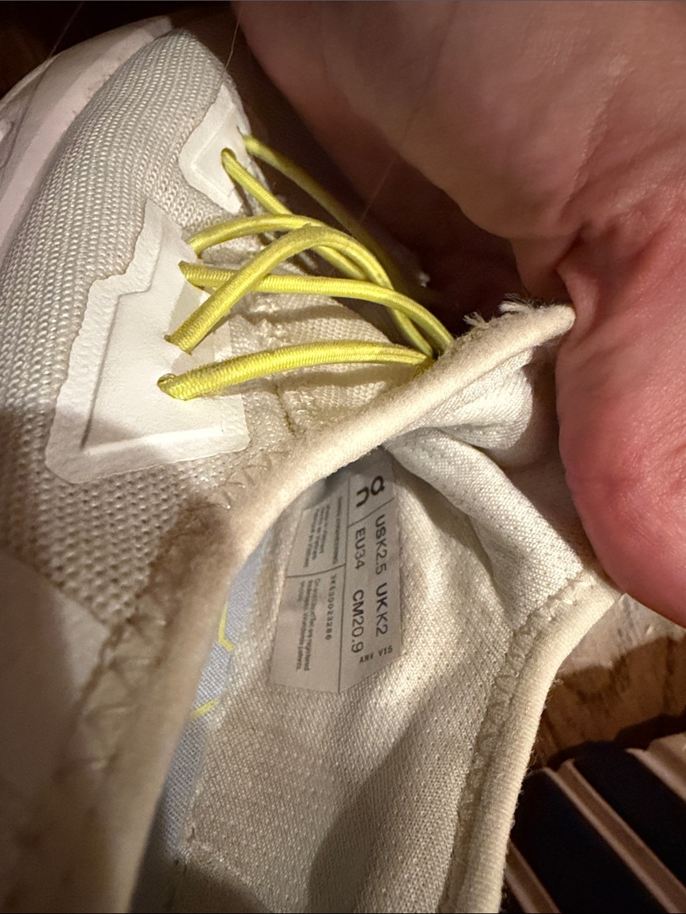 On Cloudleap Kids Tennis Shoes - Picture 9 of 9